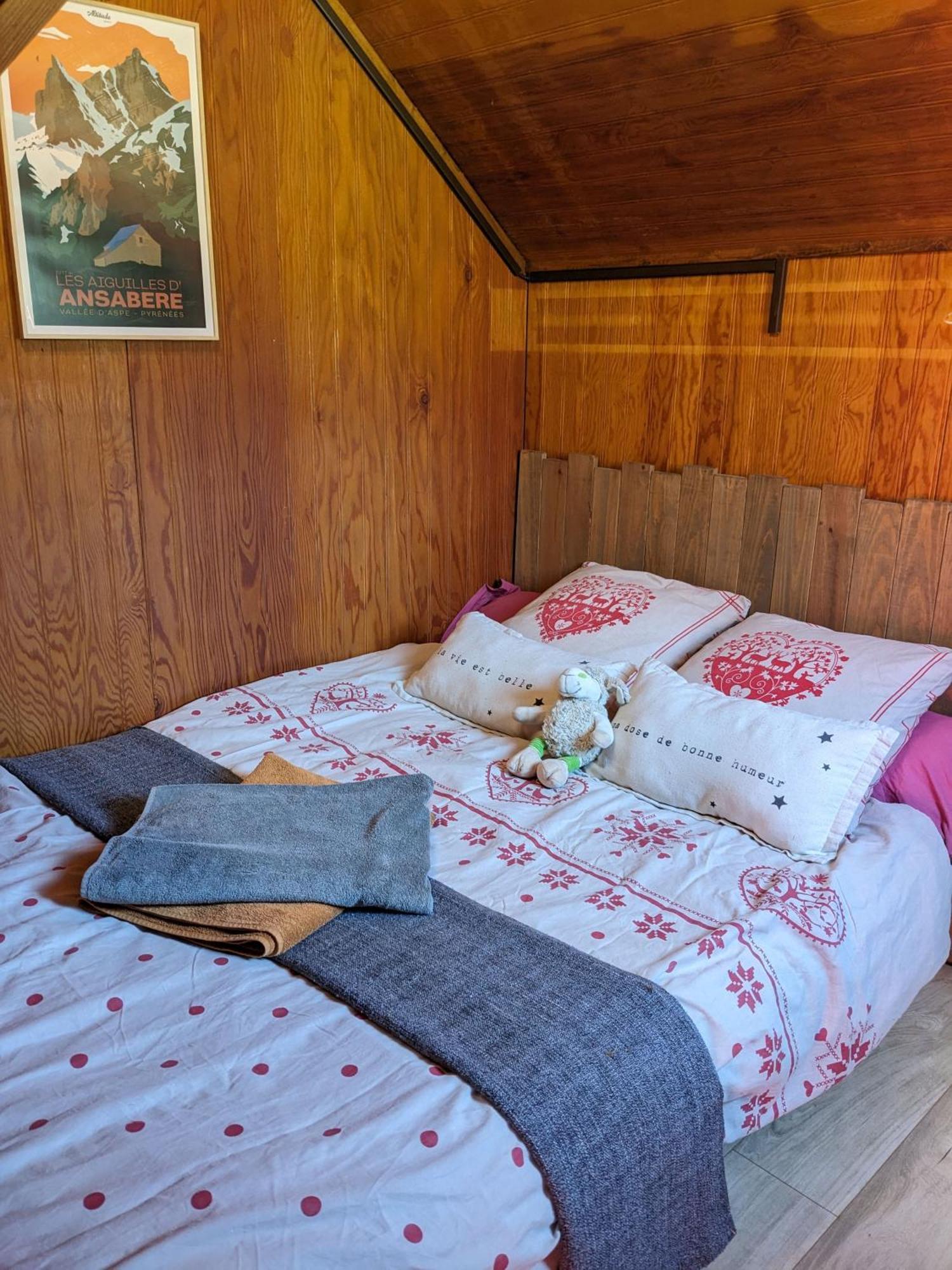 Les Chalets De La Foret D'Issaux Osse-en-Aspe Eksteriør bilde