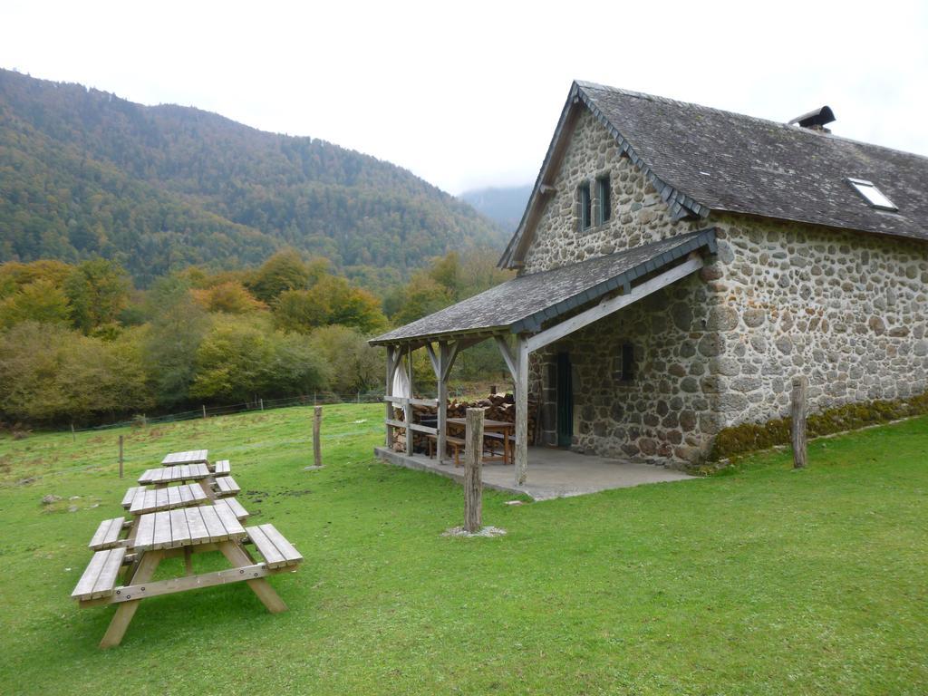 Les Chalets De La Foret D'Issaux Osse-en-Aspe Eksteriør bilde
